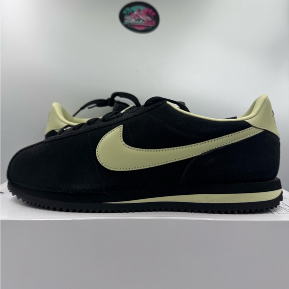 Nike Cortez By You NBY Black Pale Green BRAND NEW Size 10.5 MEN - Picture 2 of 8